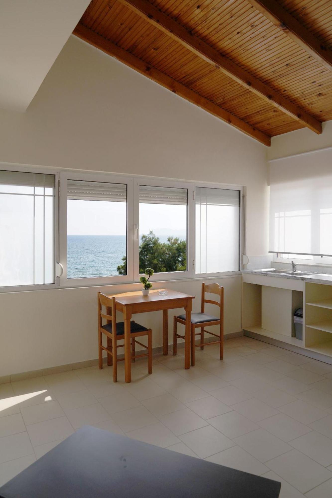 Cozy Corner Vs Beachfront Stalos Exterior foto